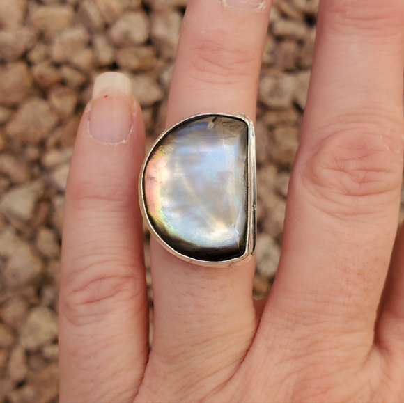 New Mother of Pearl 925 Silver Ring. - Picture 16 of 16